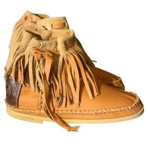 Women's Tan Moccasins with Fringe